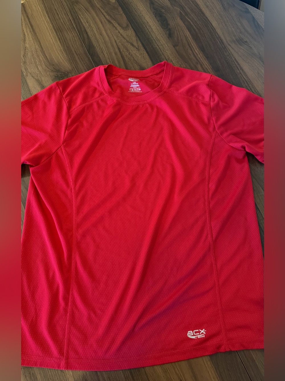 Men's Short-Sleeve Athletic Tee in Red